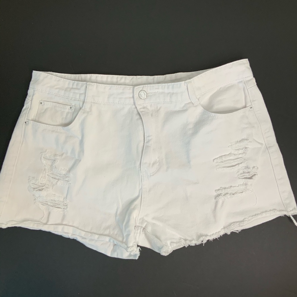 Chouyatou Distressed Shorts XL white